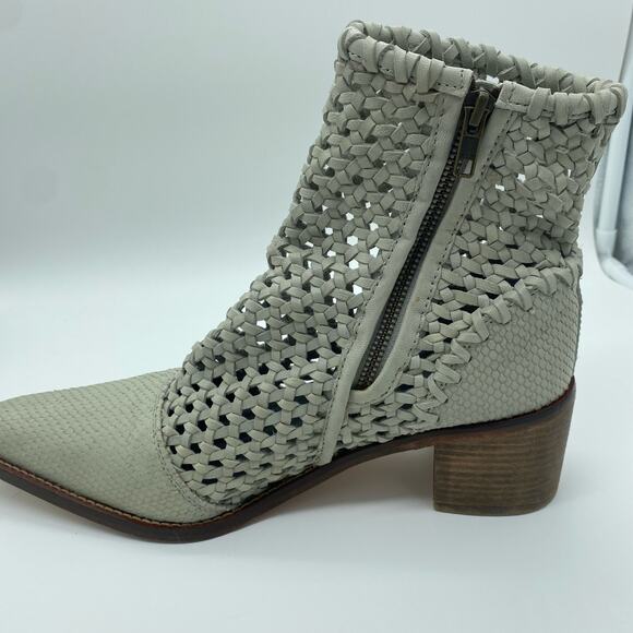 Free People White Gray In The Loop Woven Ankle Boots Women's size 41 / 10.5 - Picture 9 of 12